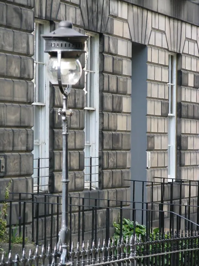Beautiful New Town Studio With Patio Apartment Edinburgh