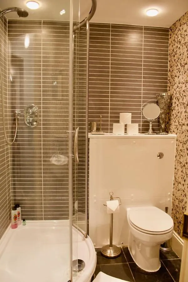 Beautiful New Town Studio With Patio Apartment Edinburgh