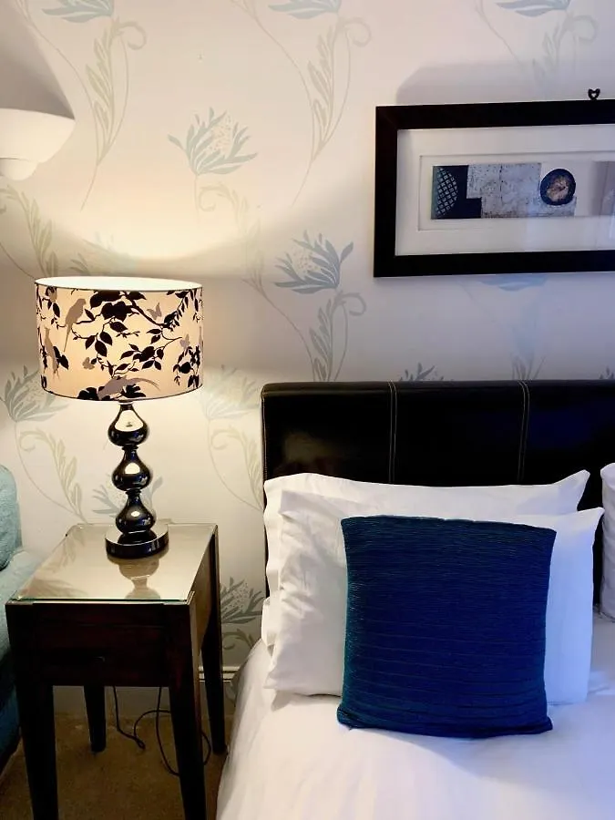 Beautiful New Town Studio With Patio Apartment Edinburgh